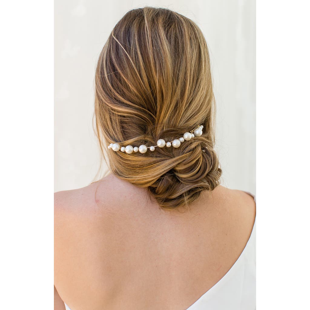 Brides And Hairpins Brides & Hairpins Gabriela Imitation Pearl Halo Comb In Gold