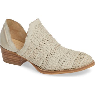 Very Volatile Calgary Bootie- Ivory