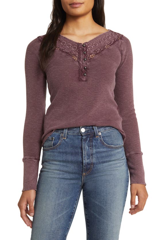 LUCKY BRAND LACE DETAIL COTTON RIB HENLEY TOP