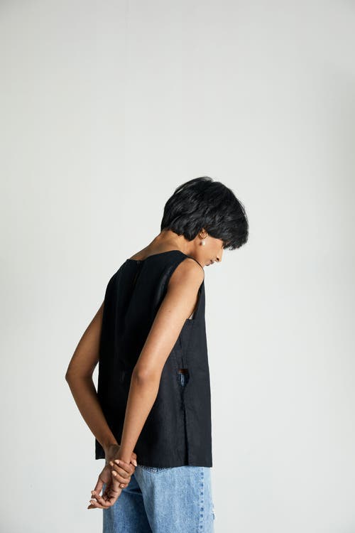 Reistor Women's The Black In Business Hemp Top In Black