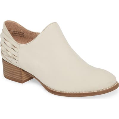 Seychelles Amused Ankle Boot- White