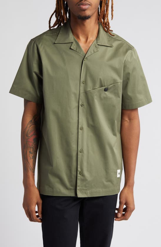Cat Wwr Gabardine Camp Shirt In Military Olive