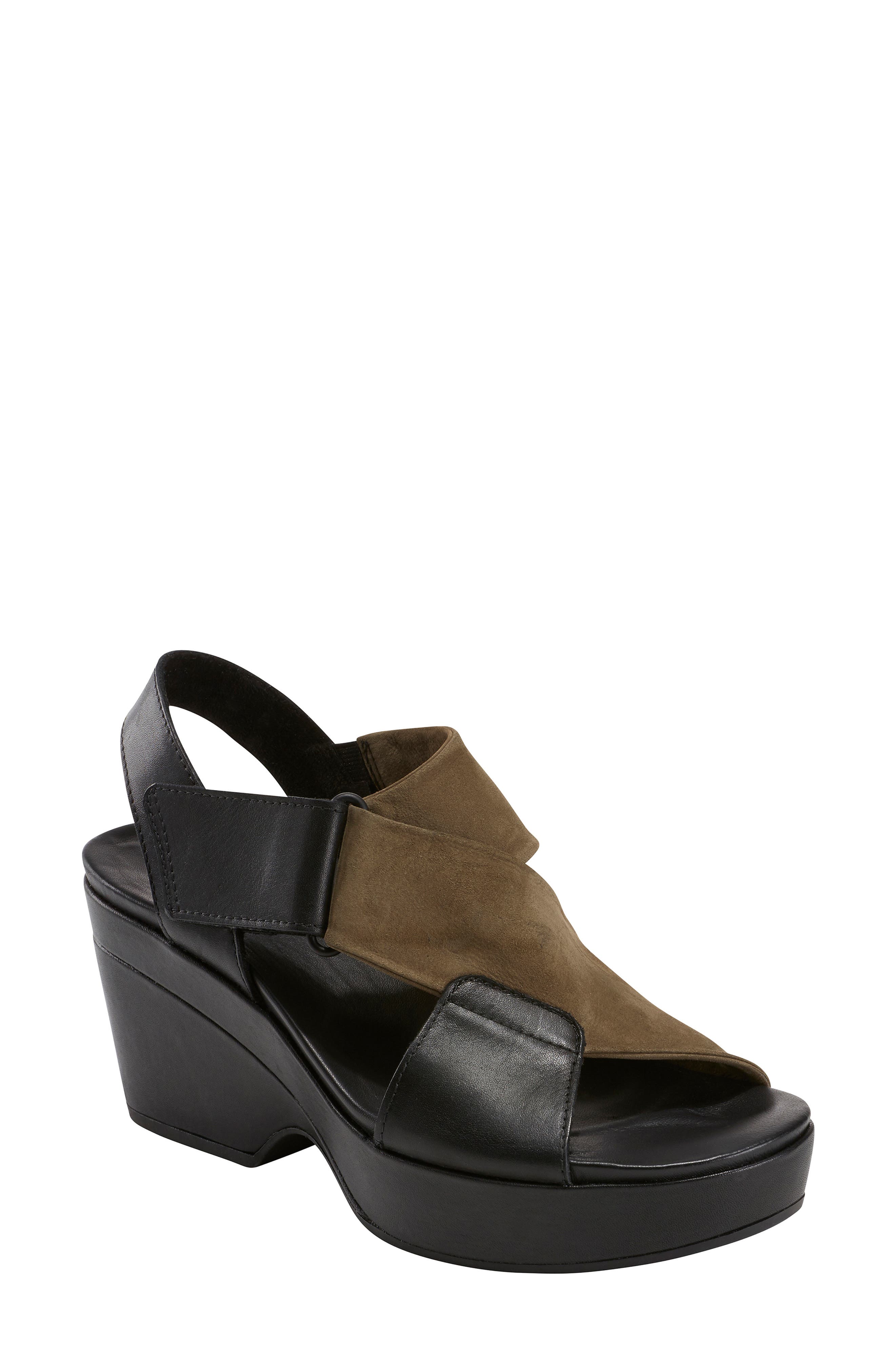 Earth Kendi Platform Sandal, Black