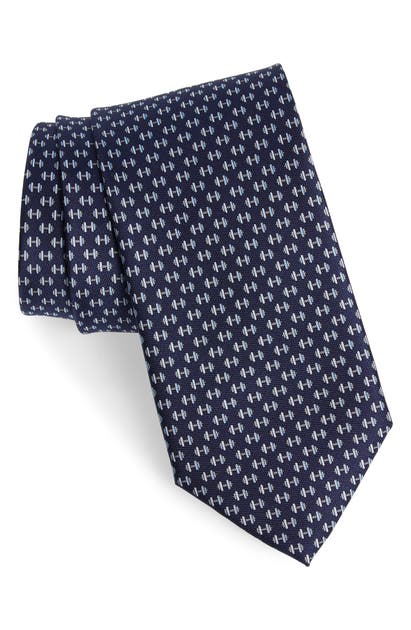 Click to view more detailed imagery on our partner's website Salvatore Ferragamo Dumbbell Silk Classic Tie In F.navy/ Perla