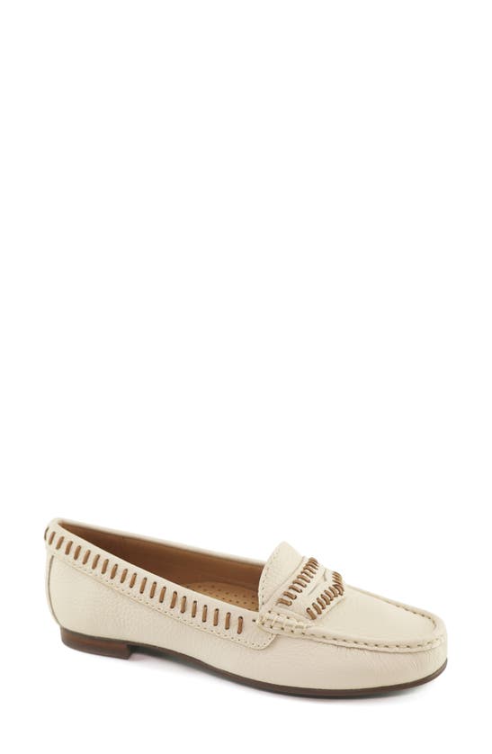 Driver Club Usa Maple Ave Penny Loafer In Cream Tumbled