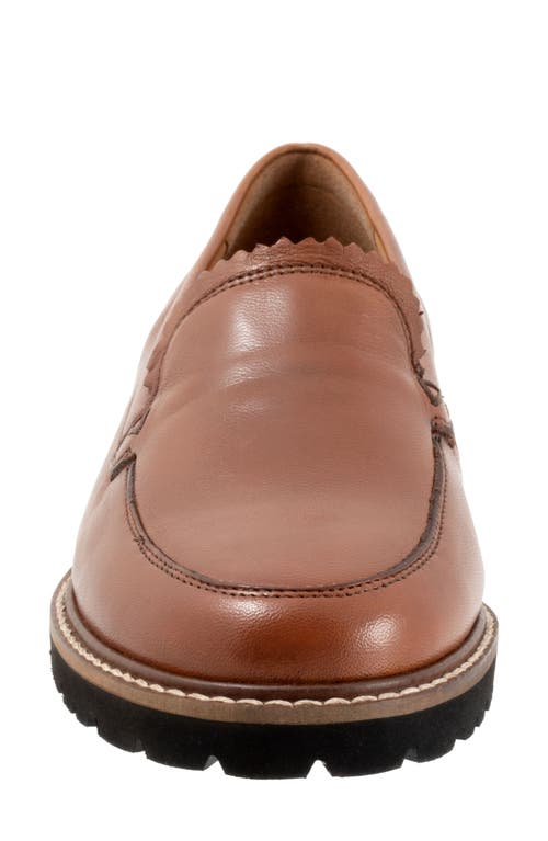 Trotters Fayth Loafer In Cognac/lug