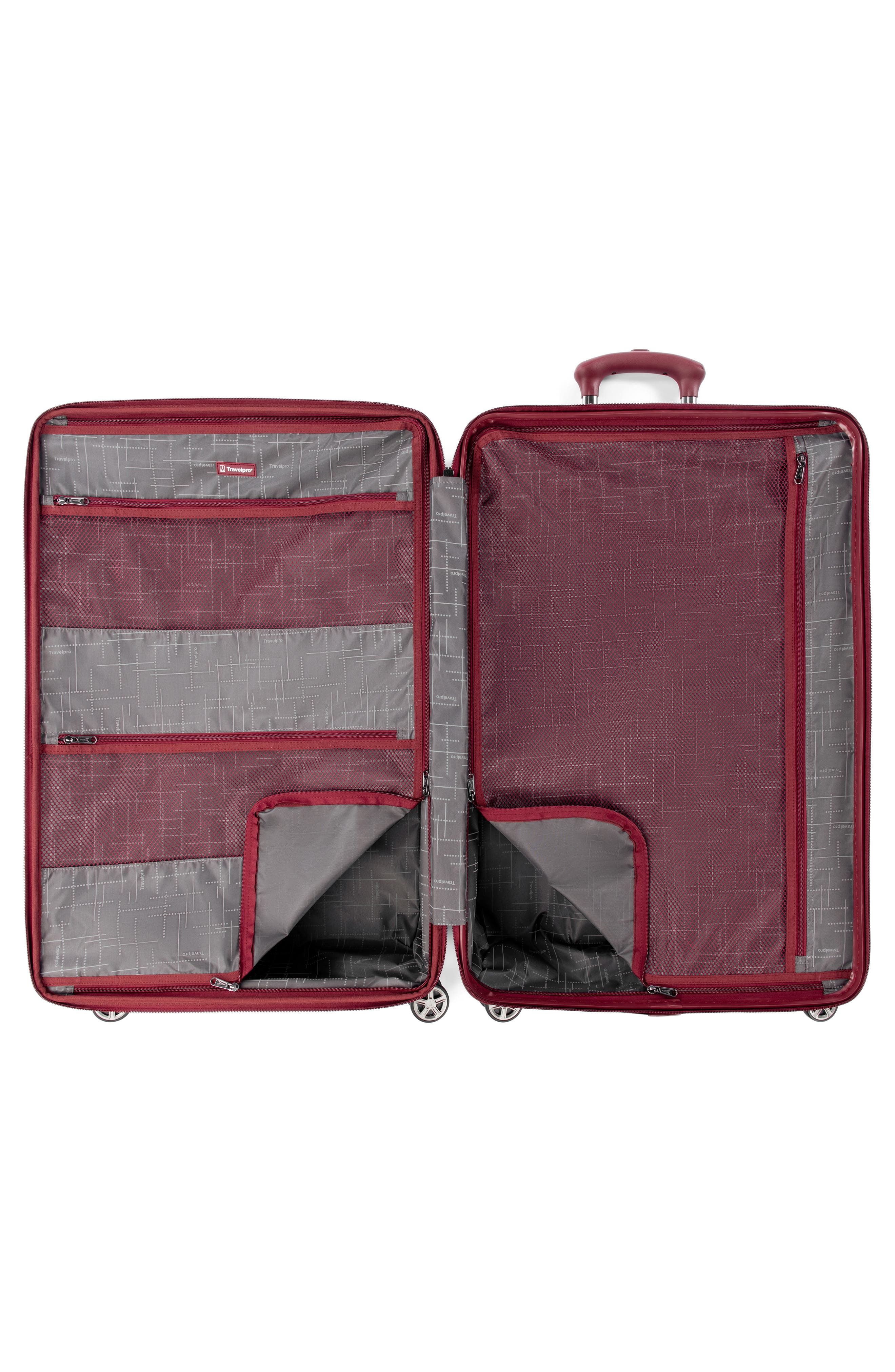 TRAVELPRO Rollmaster™ Lite 28" Expandable Large Checked Hardside