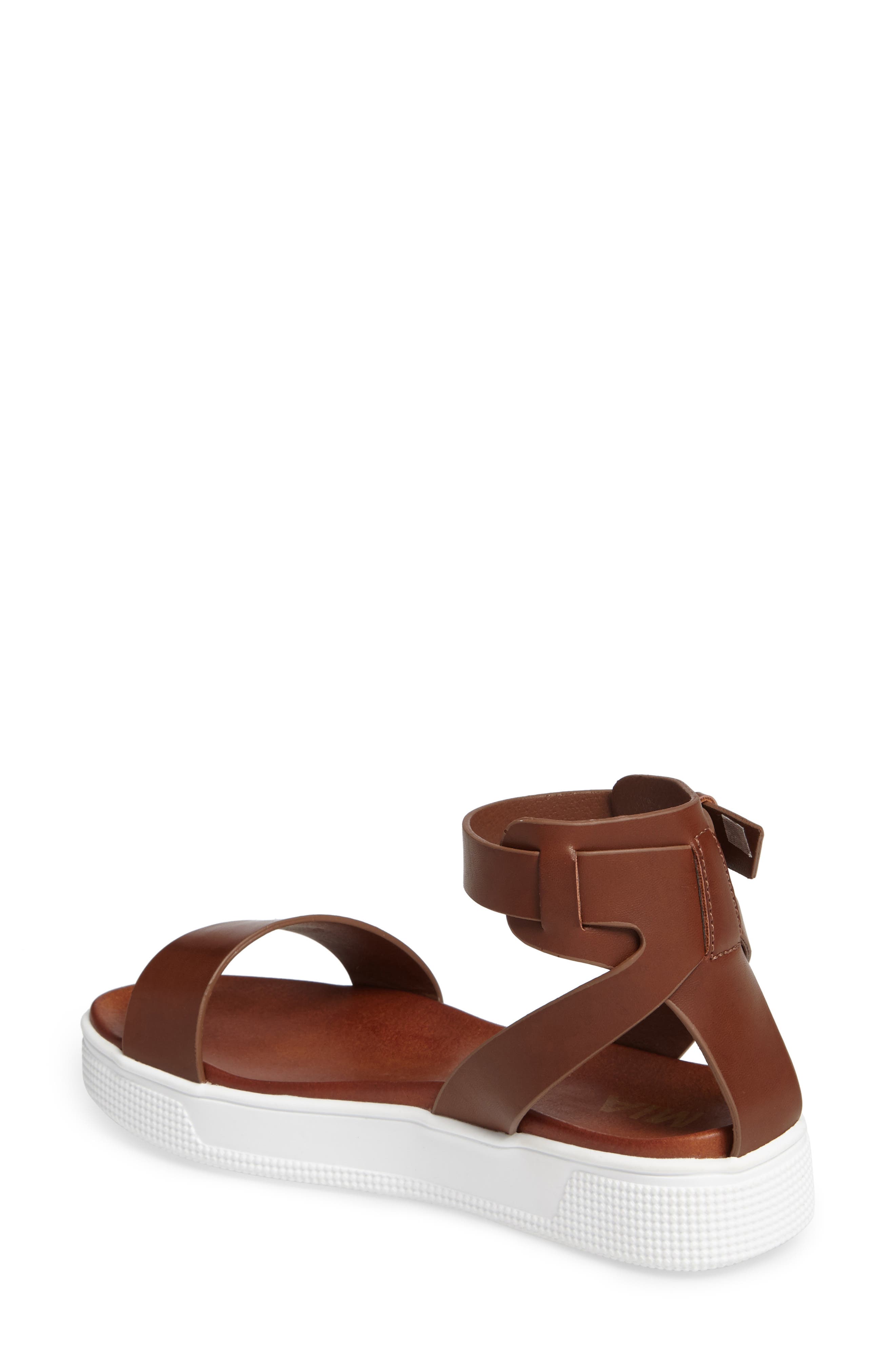 mia linnea platform sandal