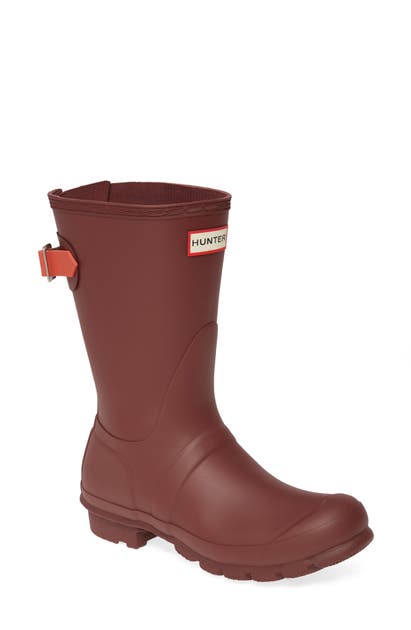 Click to view more detailed imagery on our partner's website Hunter Original Short Back Adjustable Waterproof Rain Boot In Melody/ Electric Storm