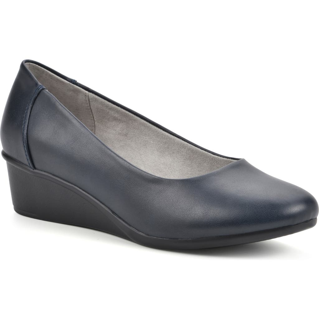 Cliffs By White Mountain Boldness Wedge Pump In Navy/smooth