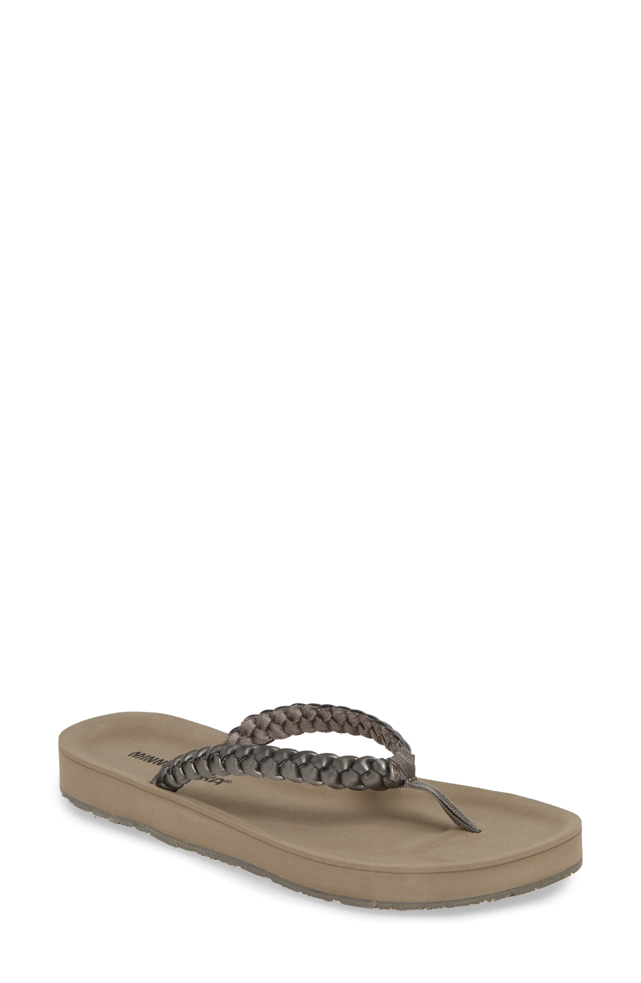 Minnetonka Hallie Flip Flop, Grey