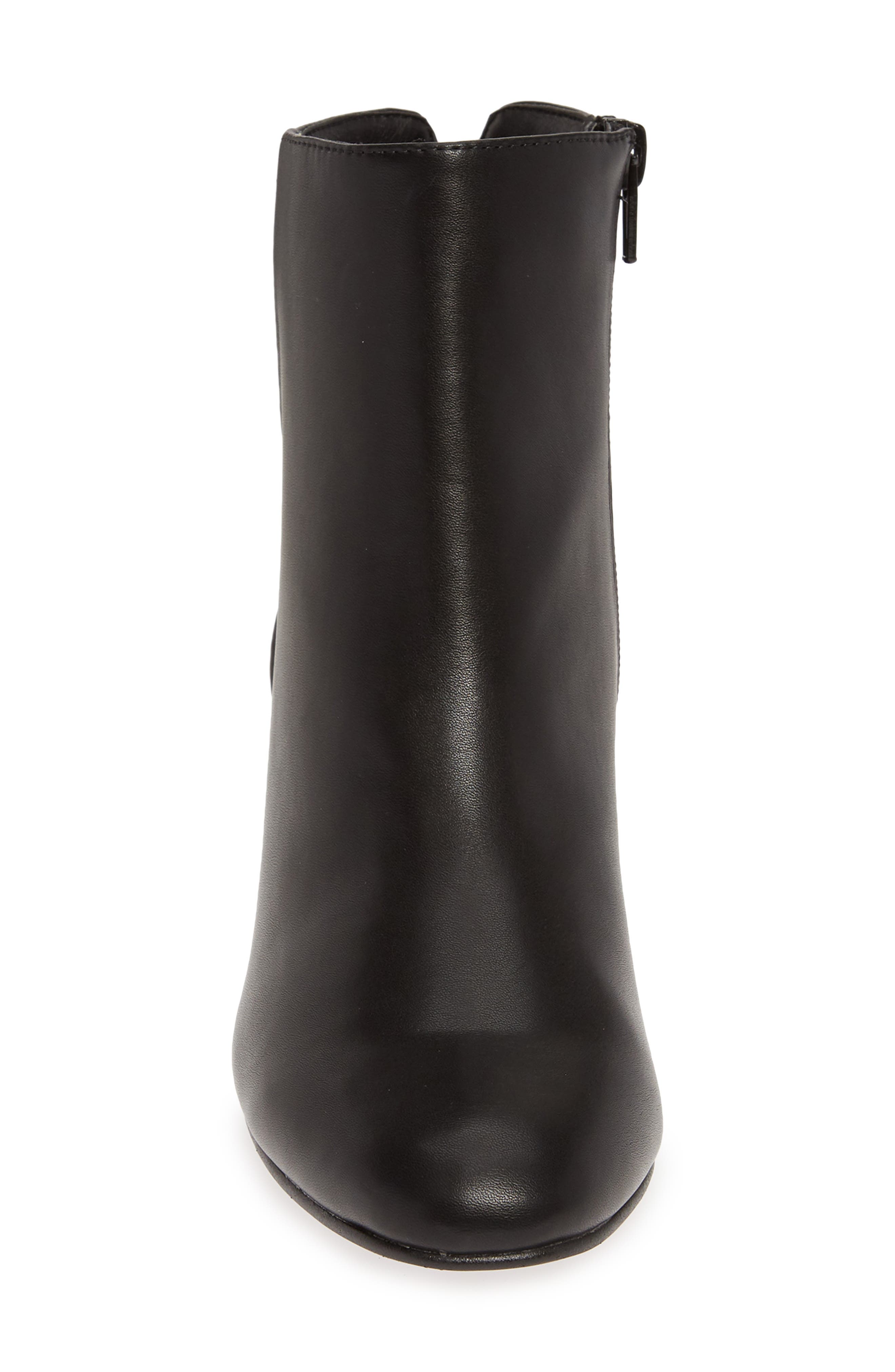 daria block heel bootie