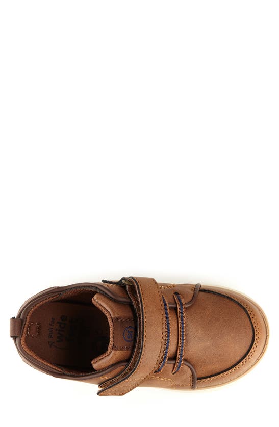 Stride Rite Ethan Sneaker In Tan