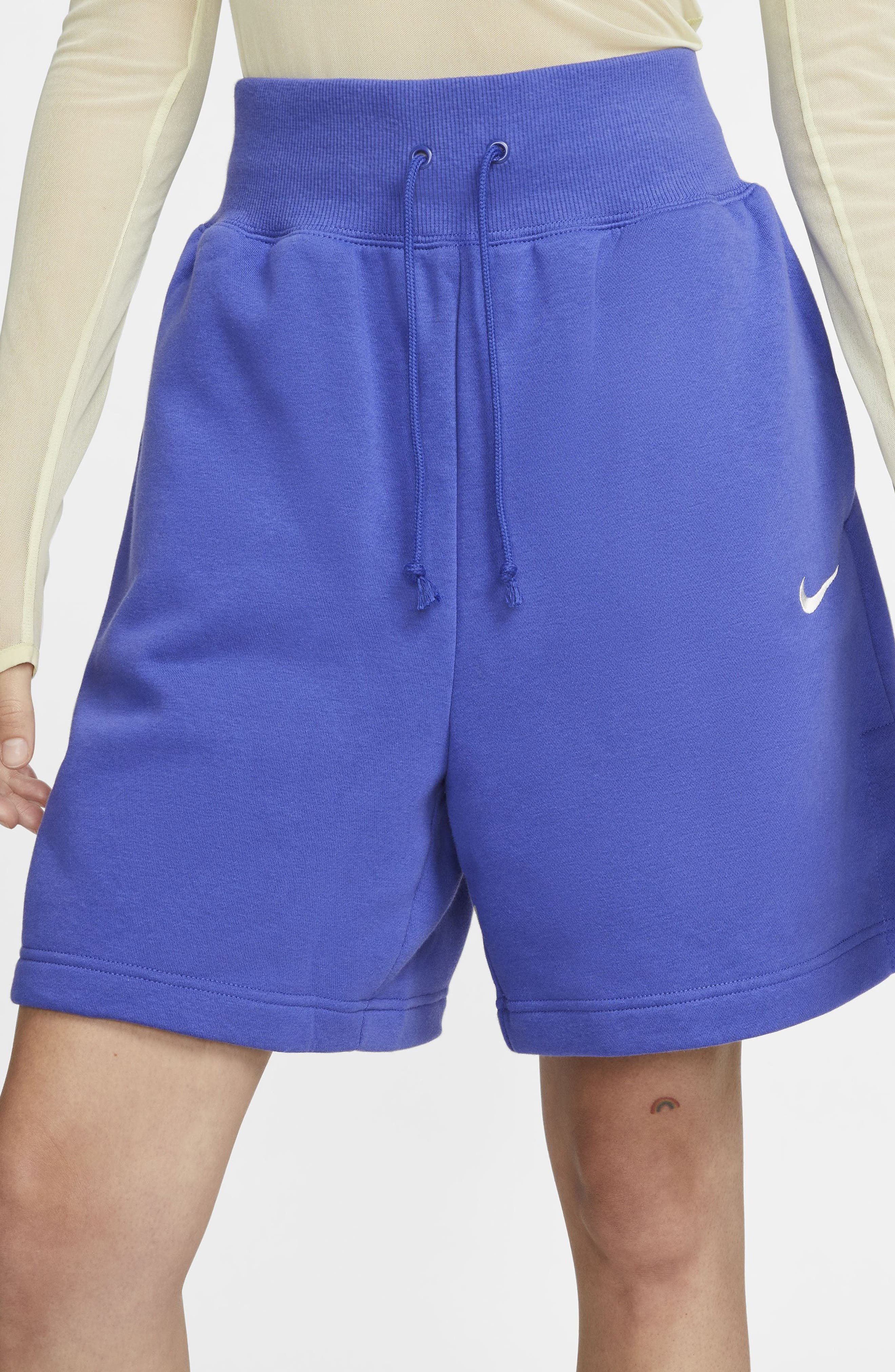 Women's Nike Royal Kansas City Royals Authentic Collection Flex Vent Max  Performance Shorts