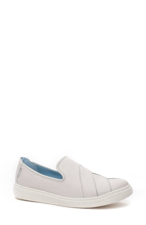 Women's CLOUD White Sneakers & Athletic Shoes