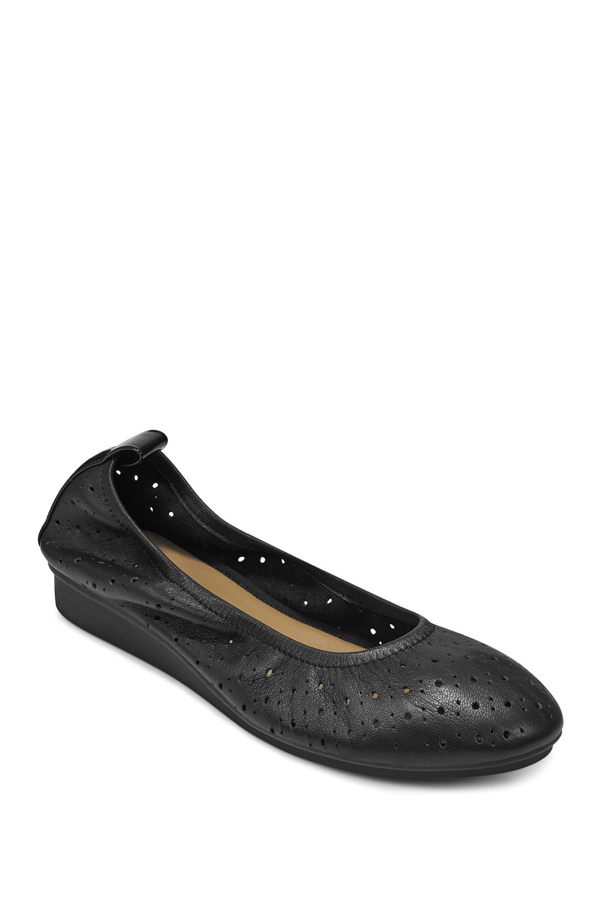 black ballet flats wide width