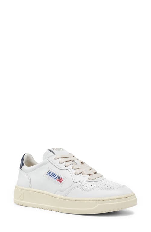 Autry Medalist Low Sneaker In White/space