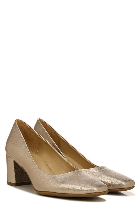 naturalizer warner square toe kitten heel