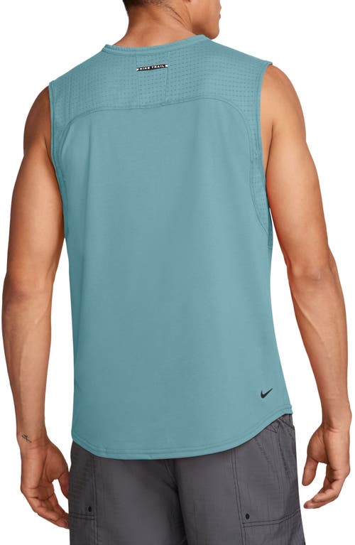 NIKE NIKE DRI-FIT SOLAR CHASE TRAIL RUNNING SLEEVELESS T-SHIRT 