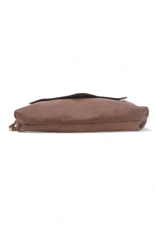 Bolsa Nova Aria Envelope Crossbody In Cognac