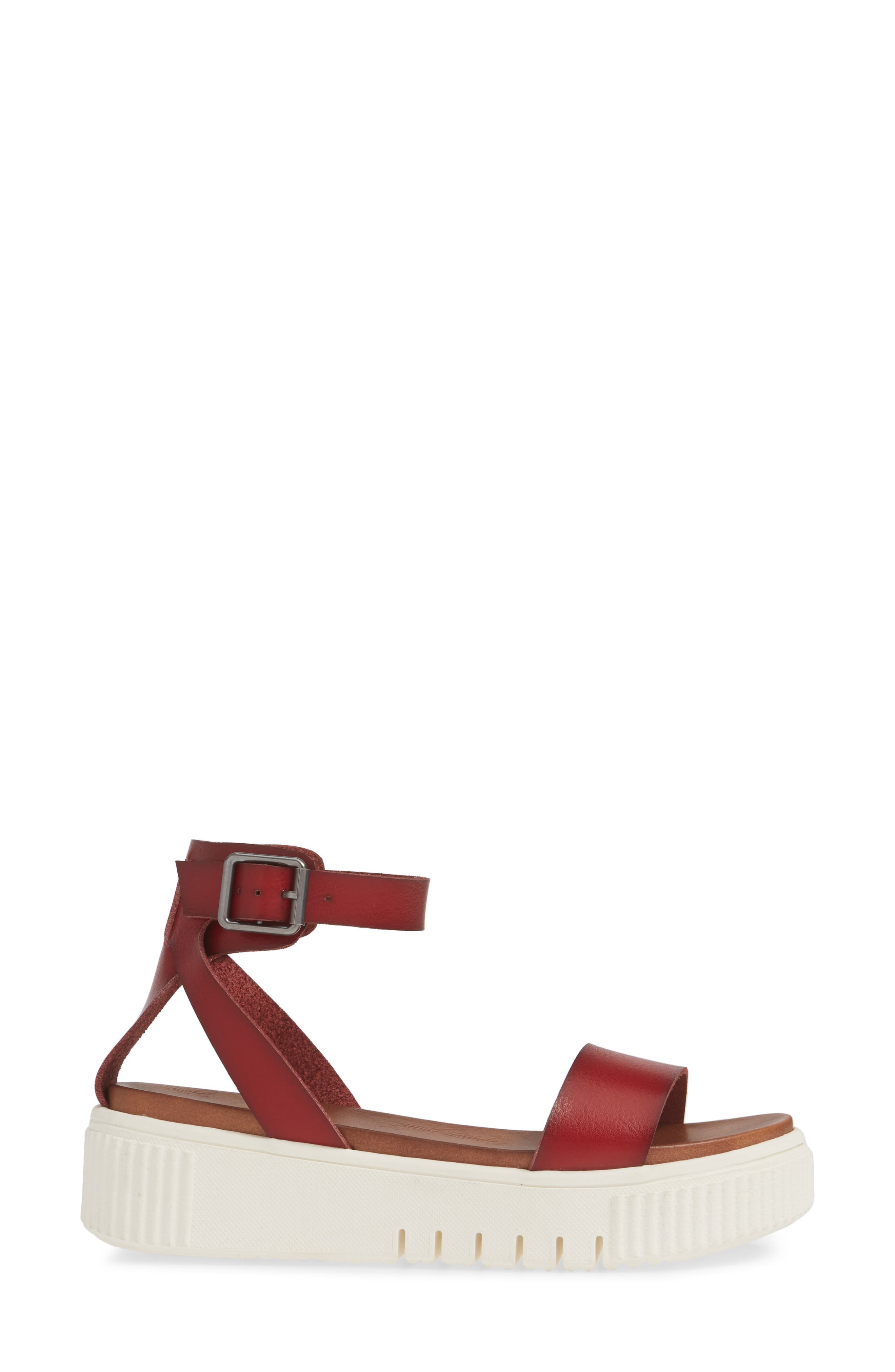 mia lunna platform sandals