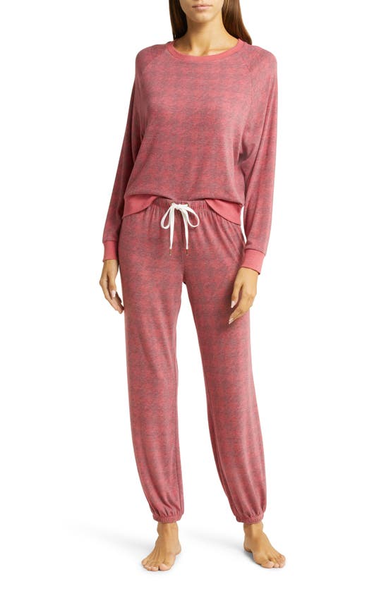 Honeydew Intimates Star Seeker Pajamas In Garnet Houndstooth
