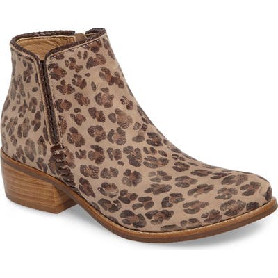 Matisse Merge Mid Top Bootie, Brown
