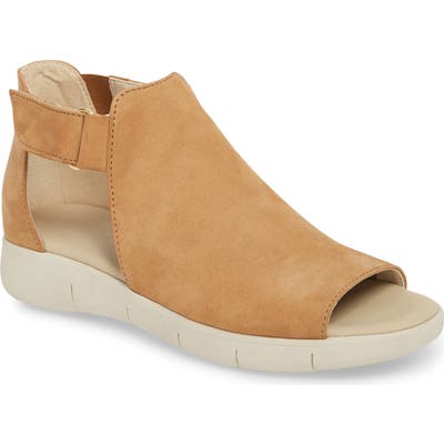 The Flexx Front Row Sandal- Brown