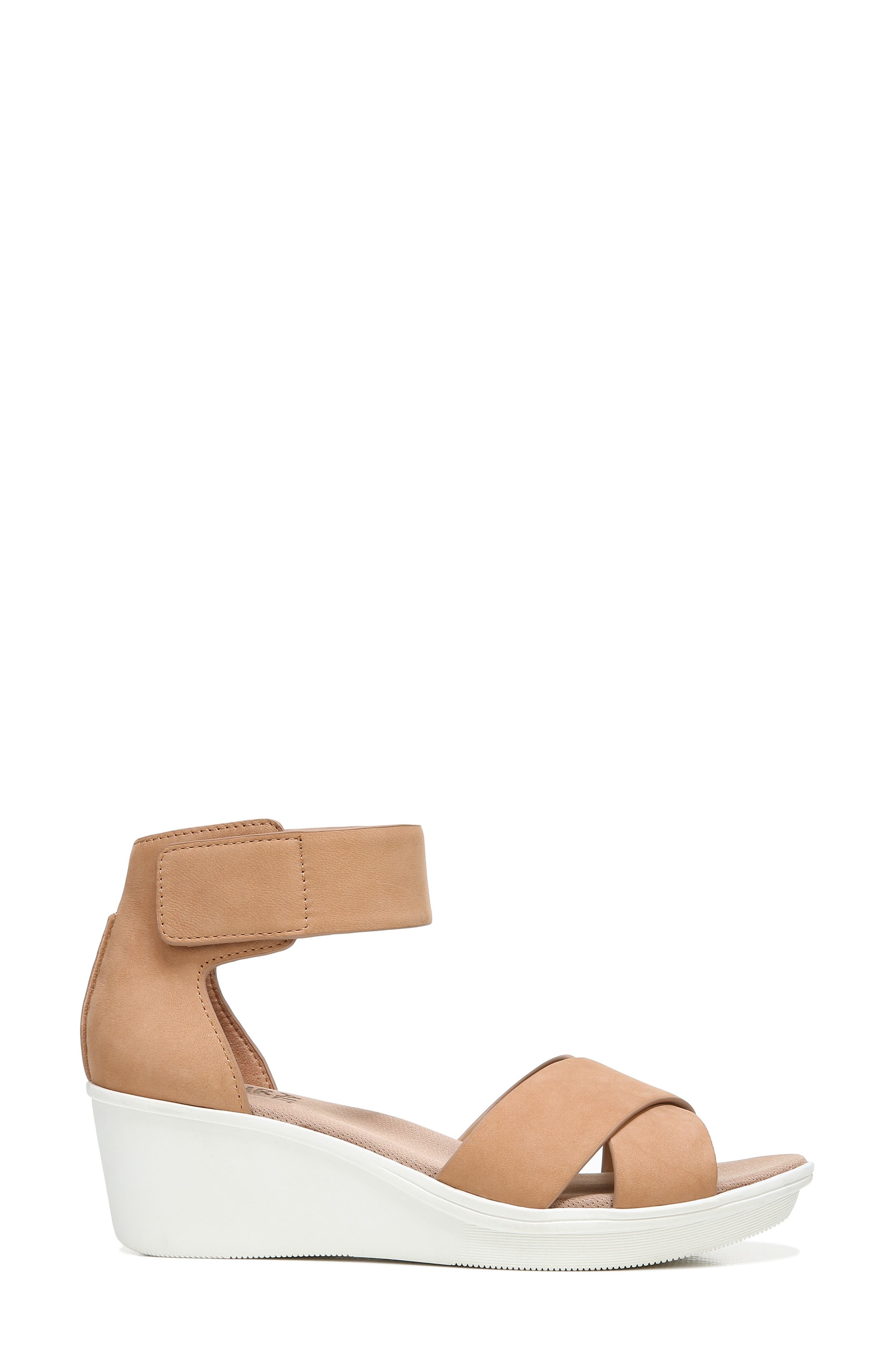 naturalizer riviera wedge