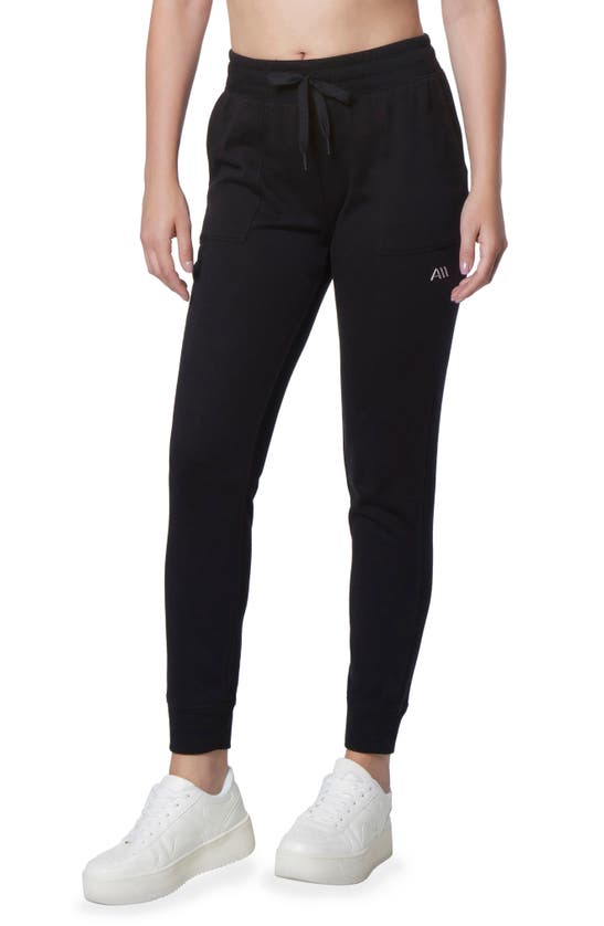 Andrew Marc Sport Long Patch Pocket Joggers In Black