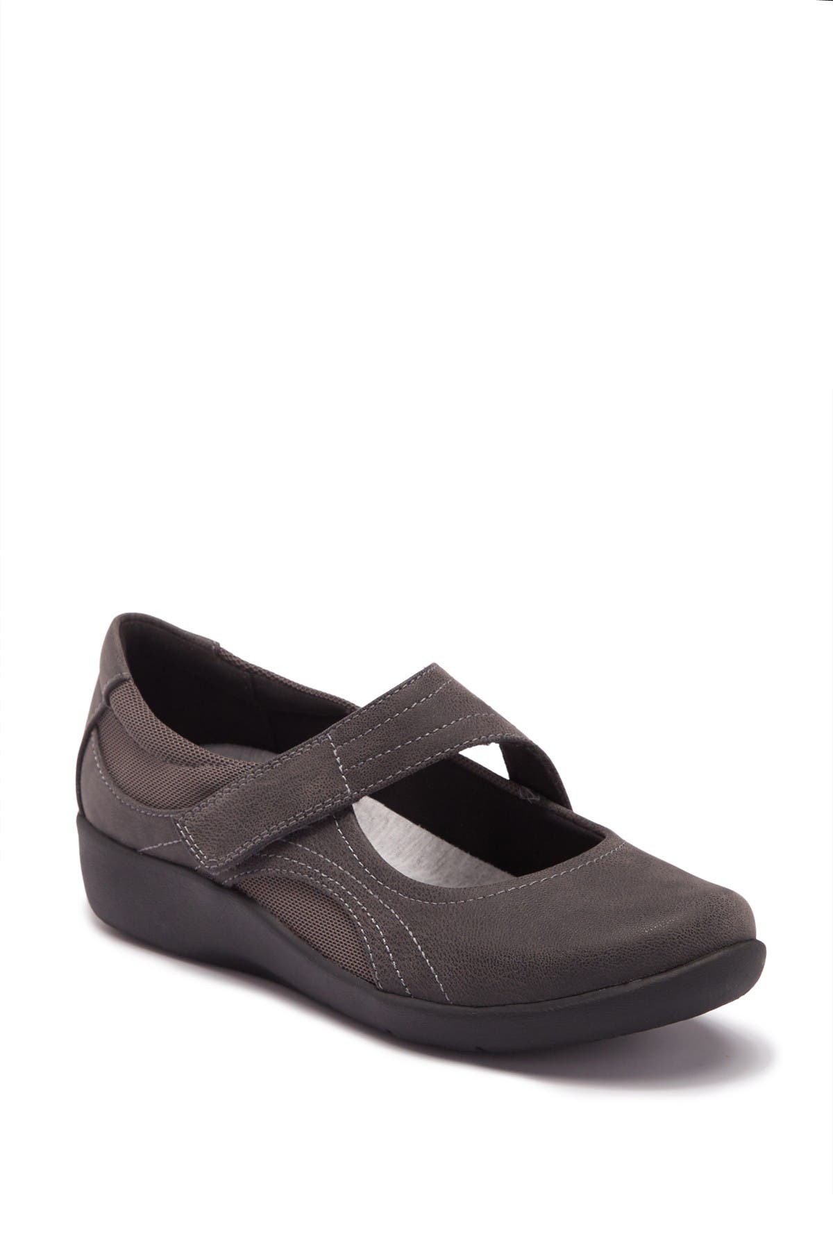 clarks women's sillian bella mary jane flat