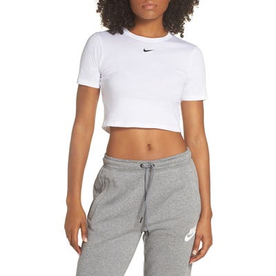 Nike Sportswear Slim Fit Crop Top