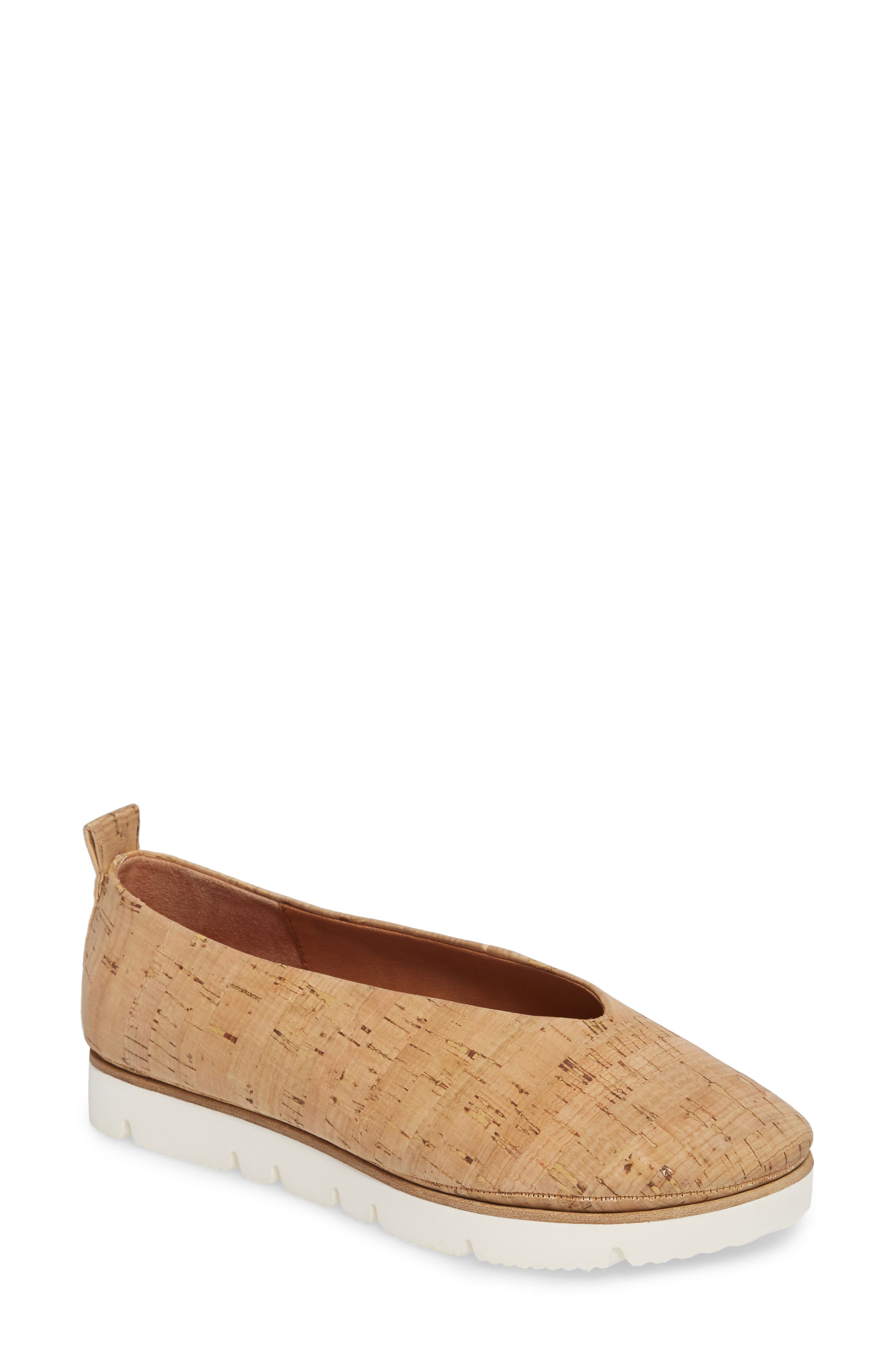 Gentle Souls By Kenneth Cole Demi Flat, Brown