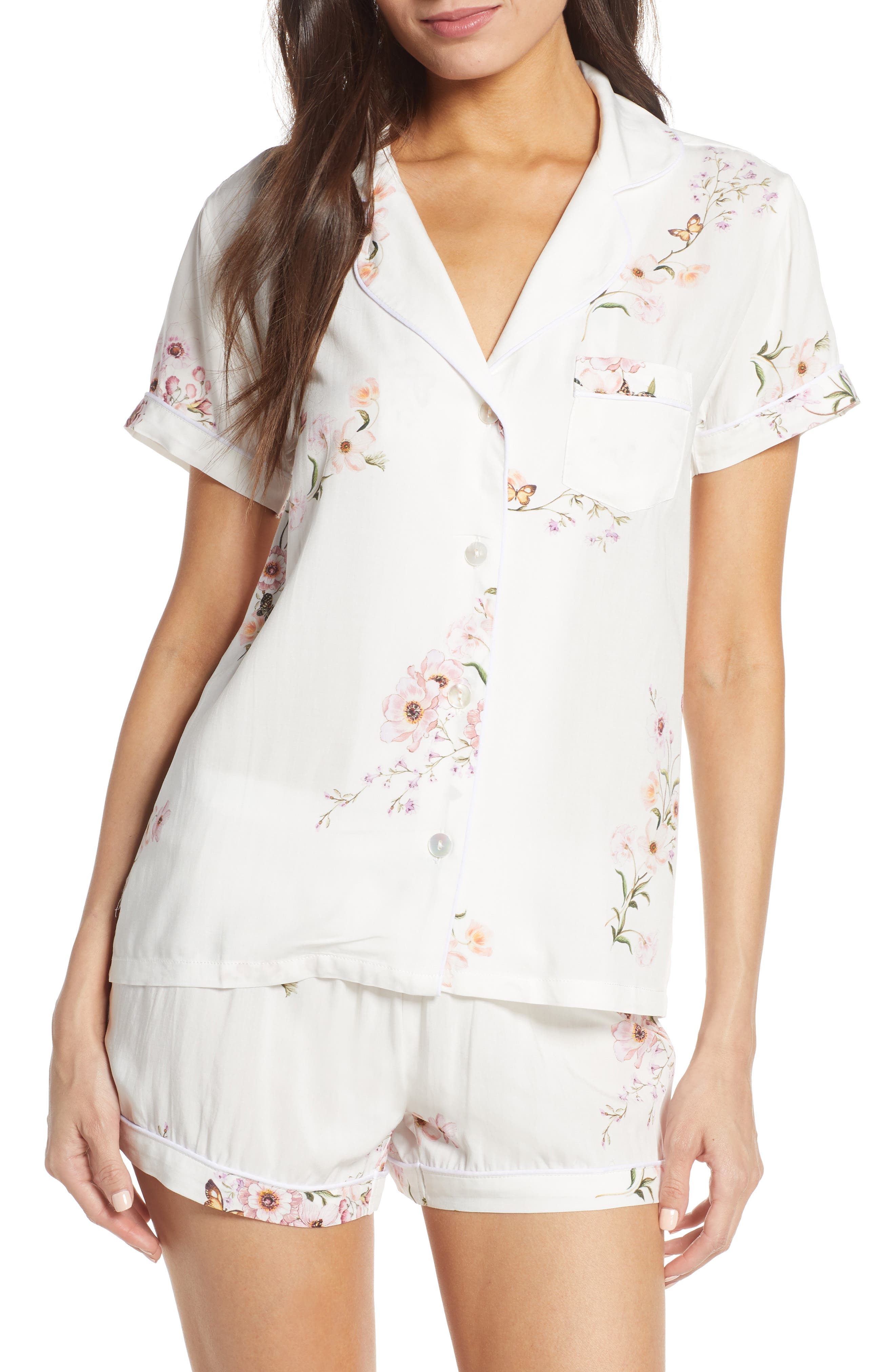 Plum Pretty Sugar Classic Short Pajamas, White