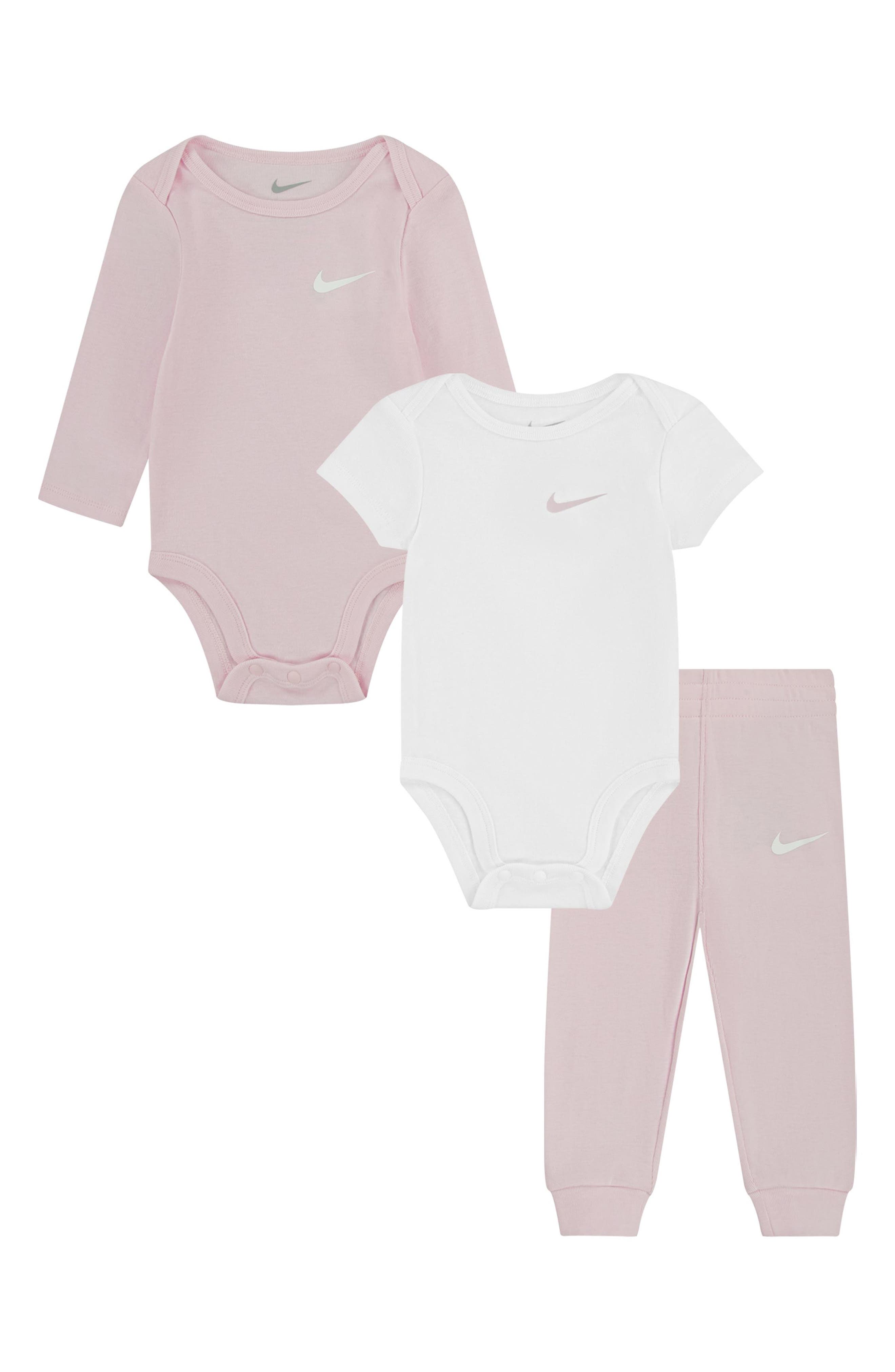 nike swaddle