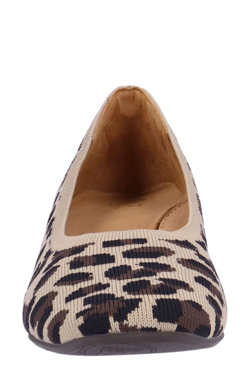 L'amour Des Pieds Saraphina Pump In Tan/black