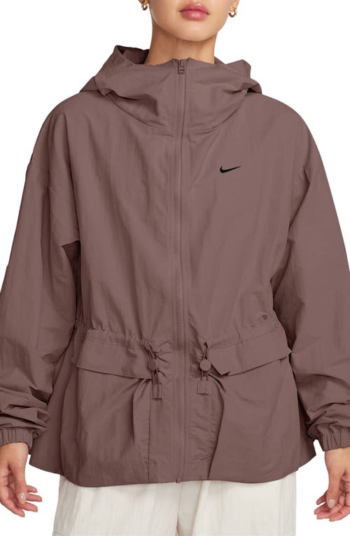 Nike Sportswear Essentials Lightweight Jacket In Burgundy