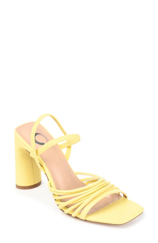 Journee Collection Hera Pump In Yellow