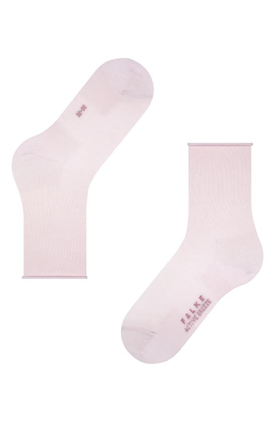 Shop Falke Active Breeze Crew Socks In Light Pink