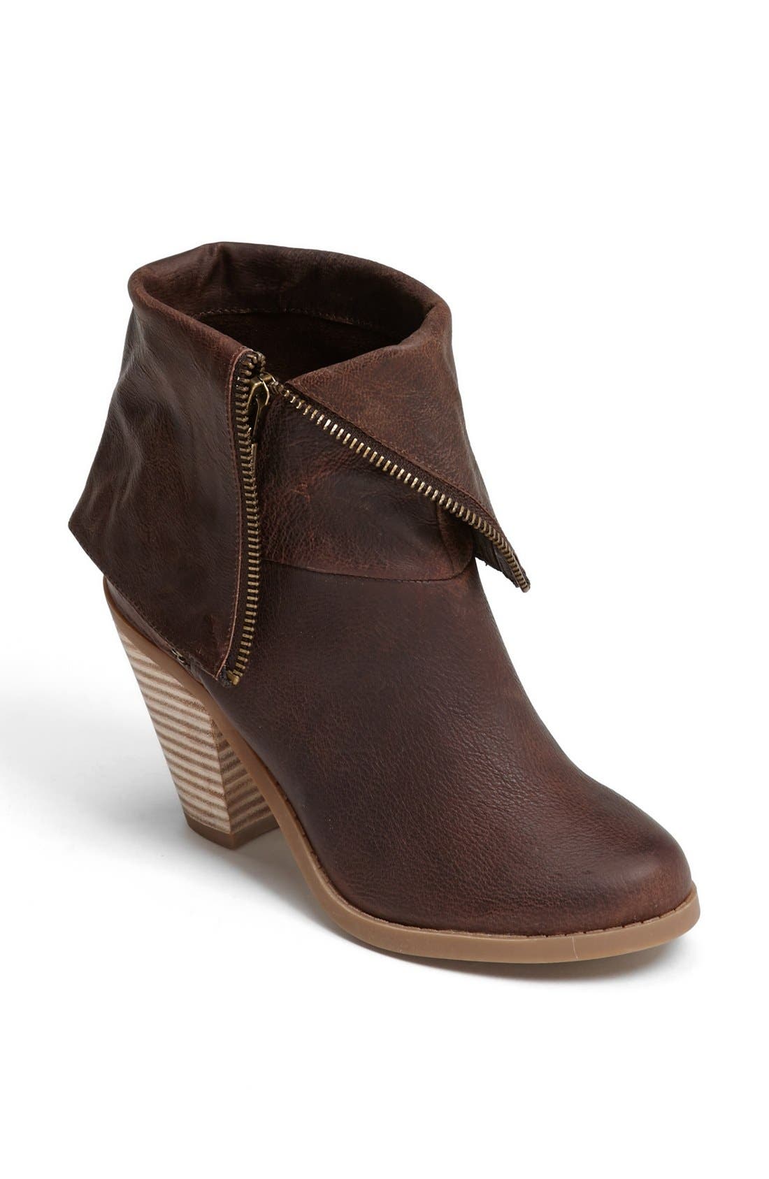 me too adam tucker shoes