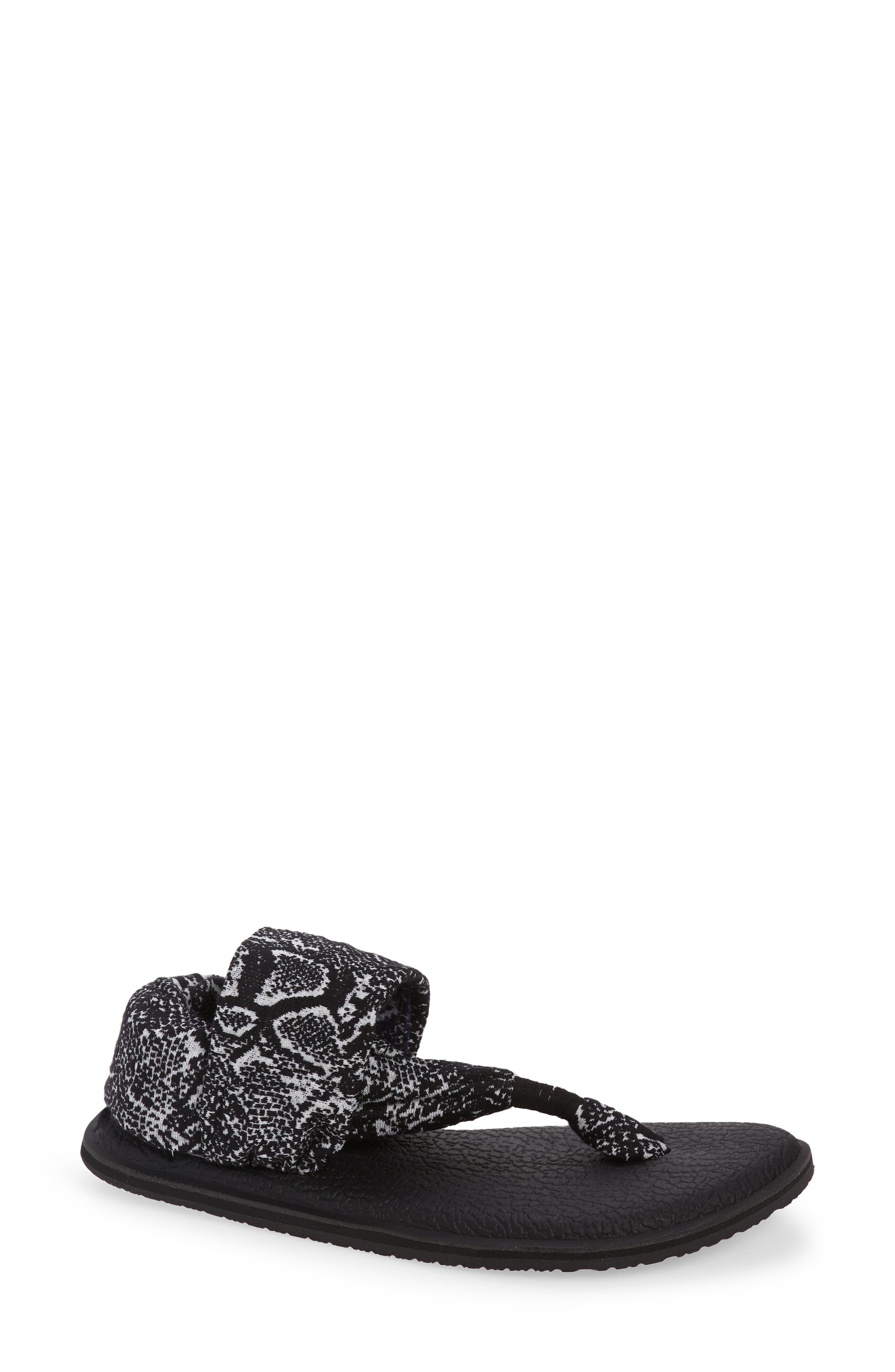 sanuk thong sandals
