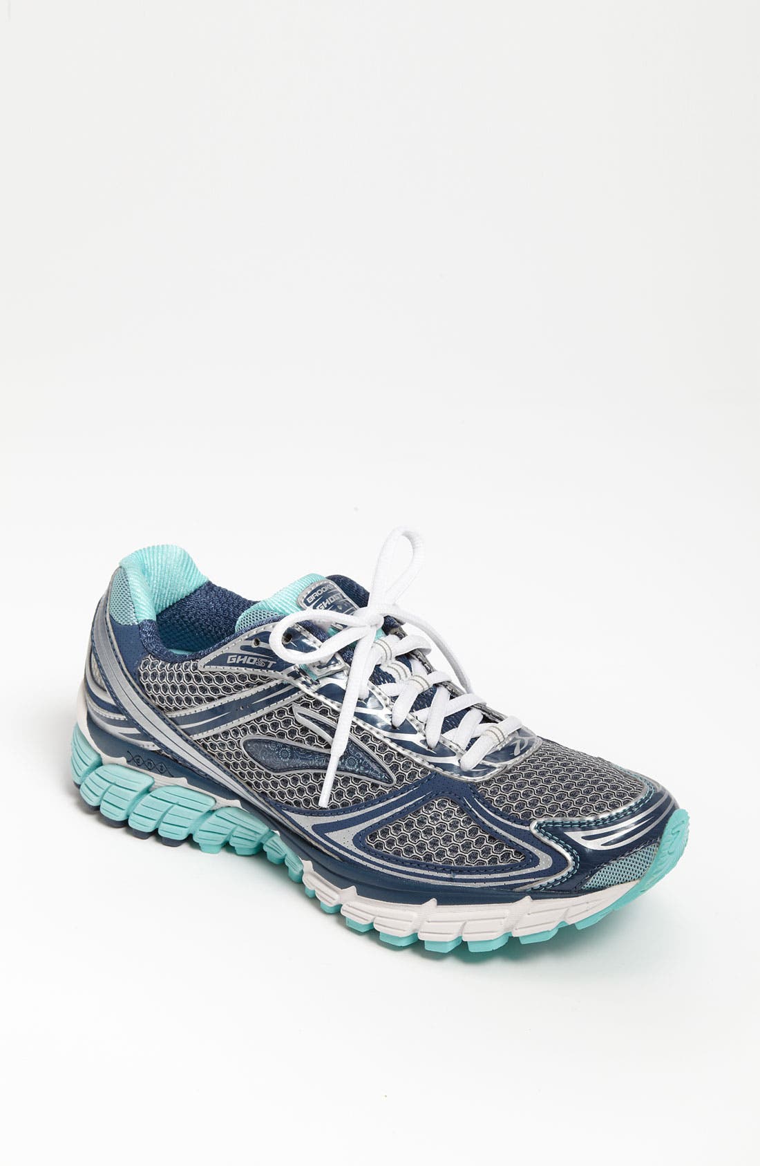 nordstrom brooks sneakers