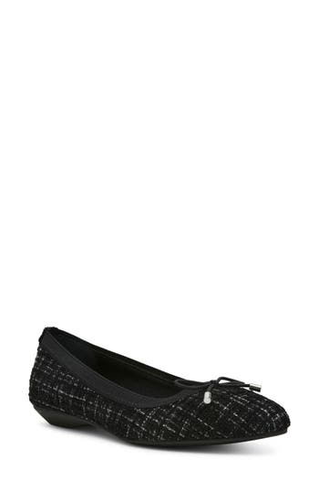 Anne Klein Ober Ballet Flat In White/black
