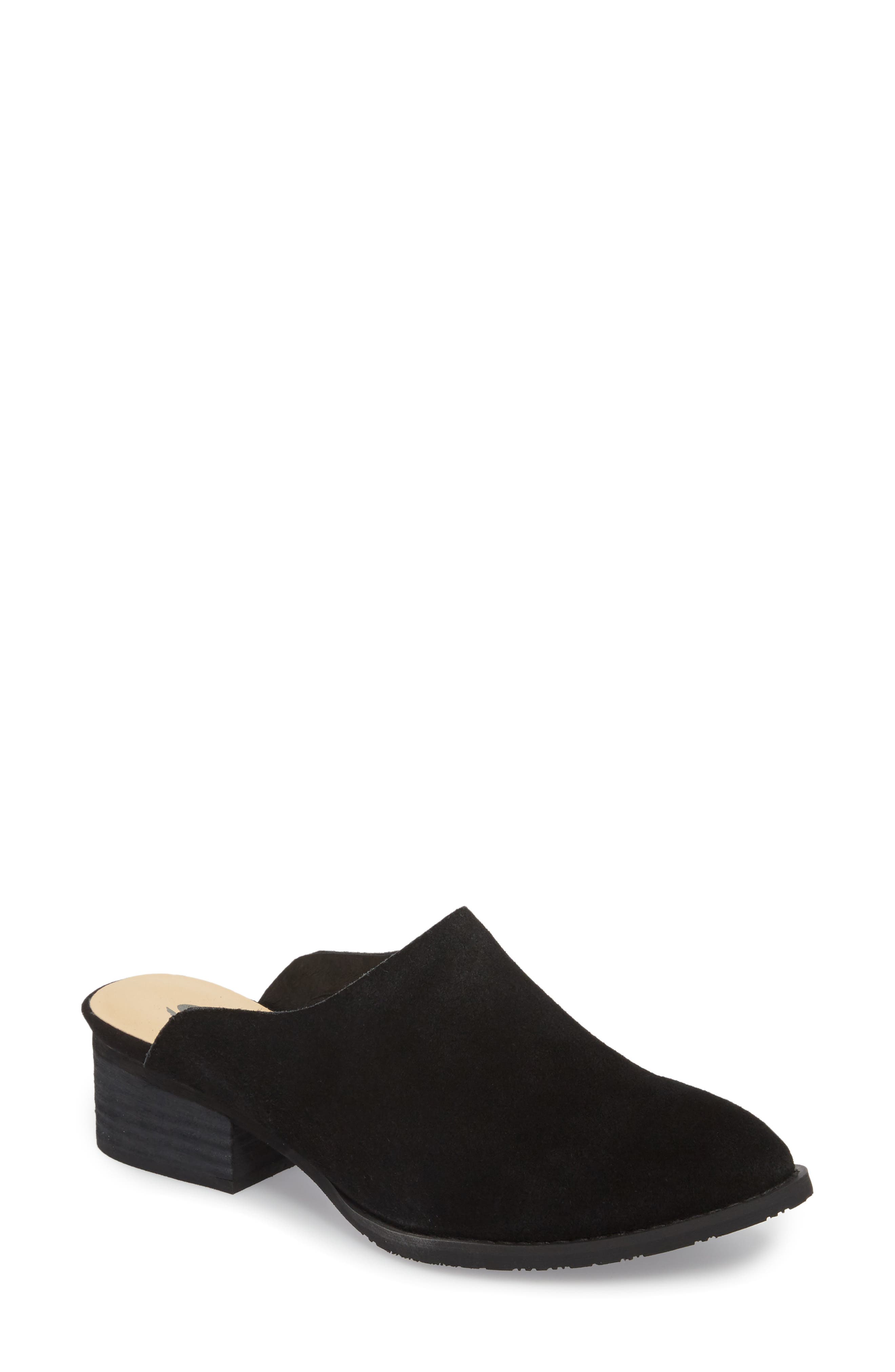Sbicca Salem Contoured Mule, Black