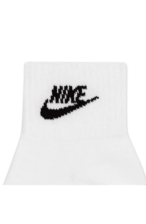 Nike Assorted 3-pack Dri-fit Essential Ankle Socks In White/black