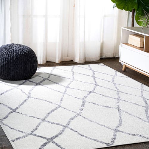 Jonathan Y Illi Moroccan Diamond Trellis Area Rug In Ivory/gray
