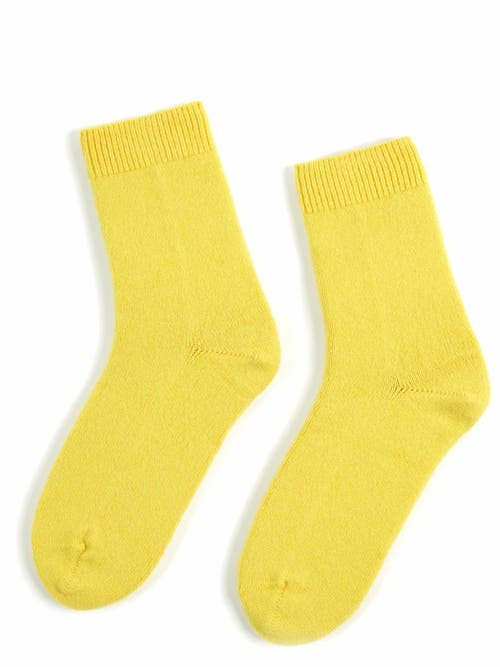 Gobi Cashmere Basic Socks In Citronelle
