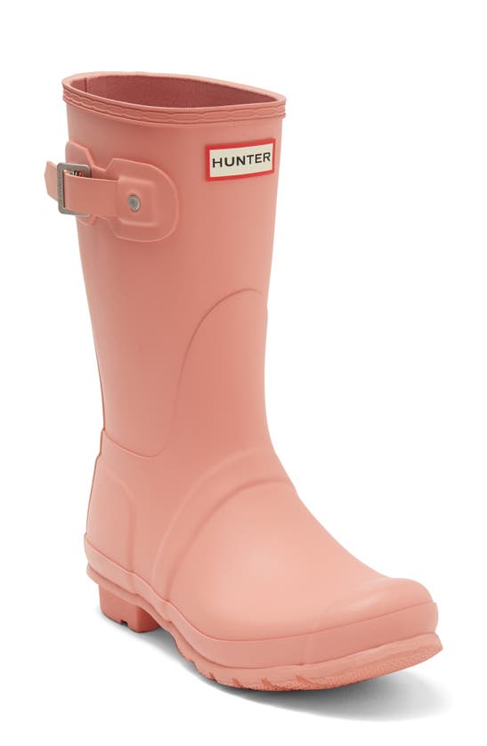 Hunter Original Short Waterproof Rain Boot In Rough Pink