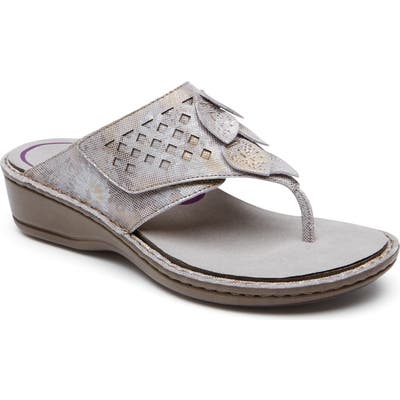 Aravon Cambridge Thong Sandal, Metallic