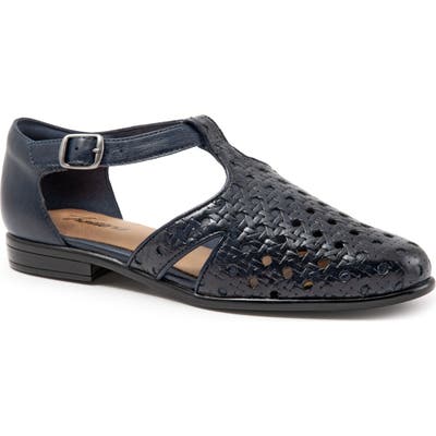 Trotters Leatha Open Weave Skimmer Flat, Blue